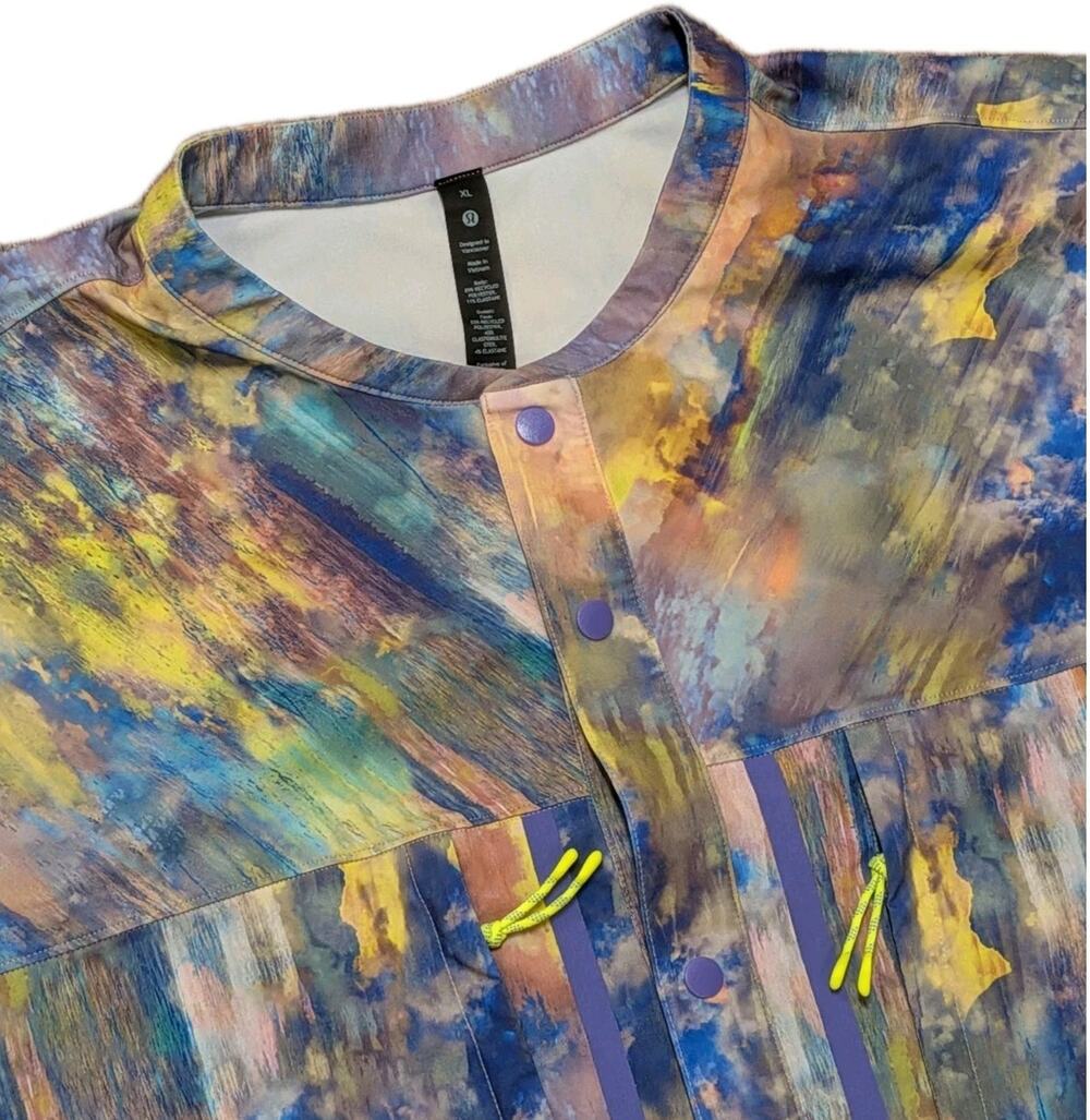 Lululemon Men’s Water-Repellent Hiking Short Sleeve Shirt Altered Nature XL